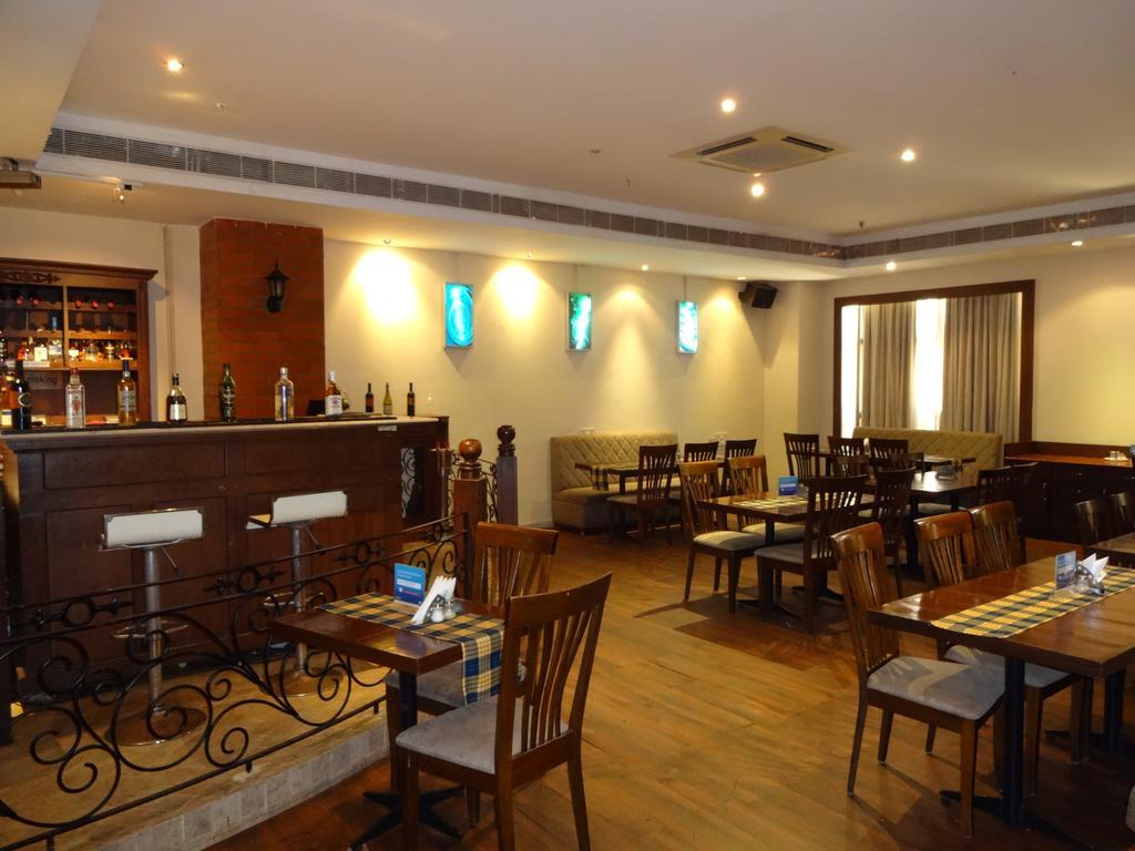 Regenta Central Deccan Chennai Exterior foto